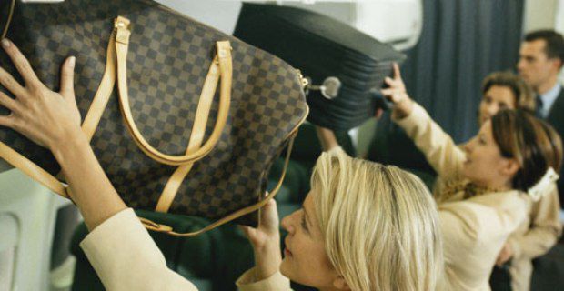 Qué llevar en tu equipaje de mano al viajar en avión