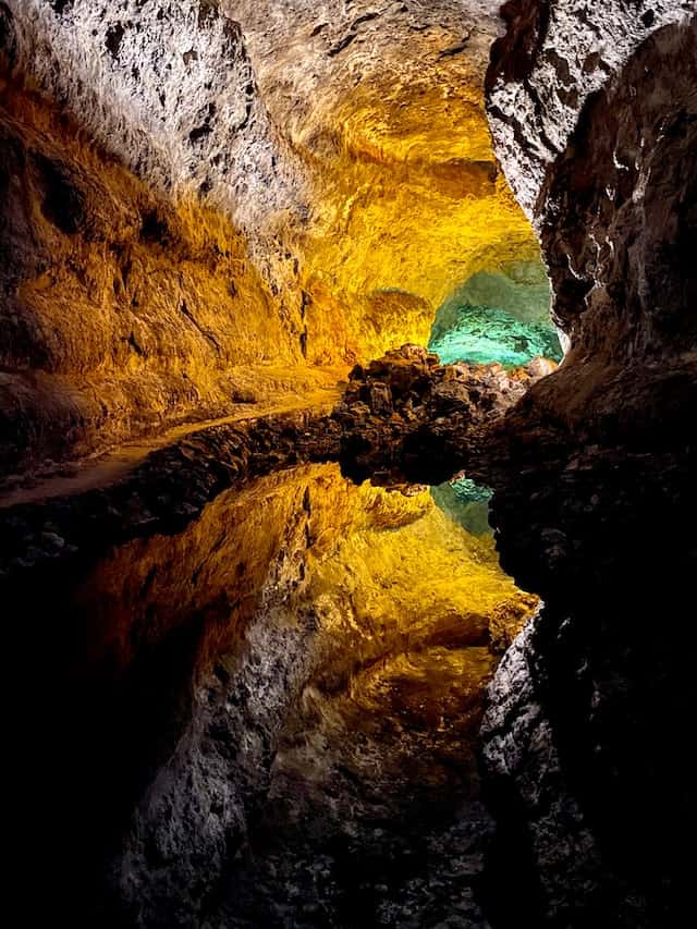 cueva de los verdes lanzarote