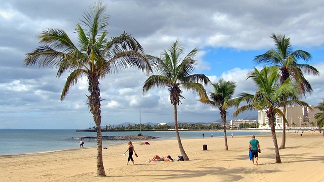 What is the best time to visit Lanzarote?