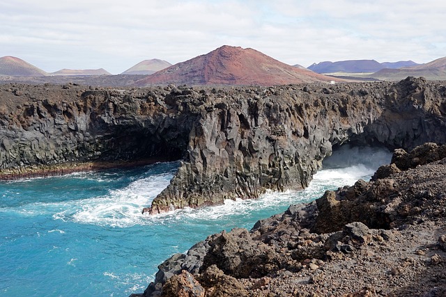 los hervideros lanzarote