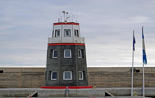 faro puerto calero